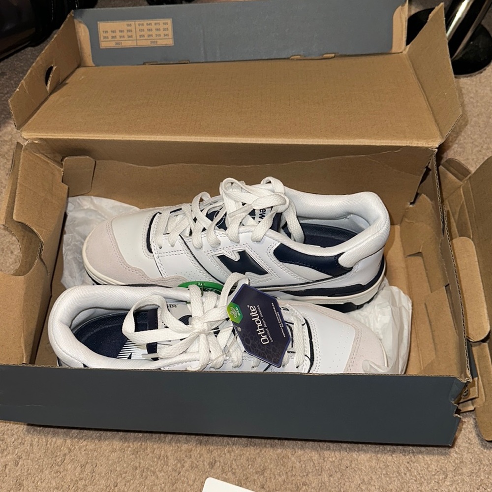 PRICE IS FIRM-New balance 550 white/team navy (SIZE US MEN 5)!